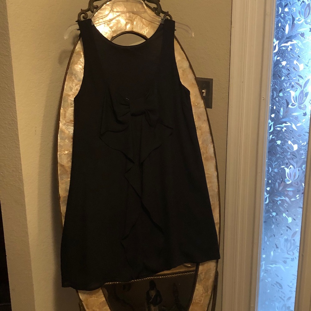 Low back dress with bow